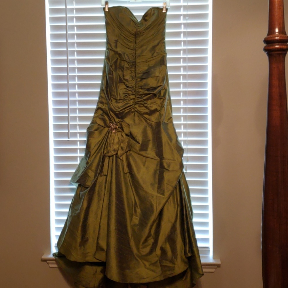 Jessica McClintock ballgown worn in Blake Lively movie
